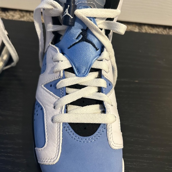 Jordan 6 Retro University Blue - Picture 6 of 8